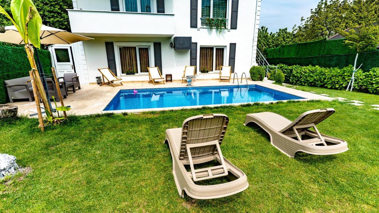 Villa Atlas Muhafazakar Havuzlu, Mustakil Genis Bahceli Sapanca Exterior foto
