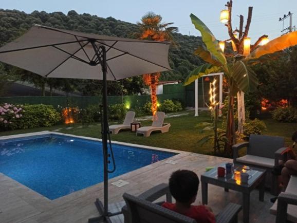 Villa Atlas Muhafazakar Havuzlu, Mustakil Genis Bahceli Sapanca Exterior foto