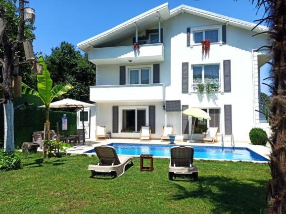Villa Atlas Muhafazakar Havuzlu, Mustakil Genis Bahceli Sapanca Exterior foto